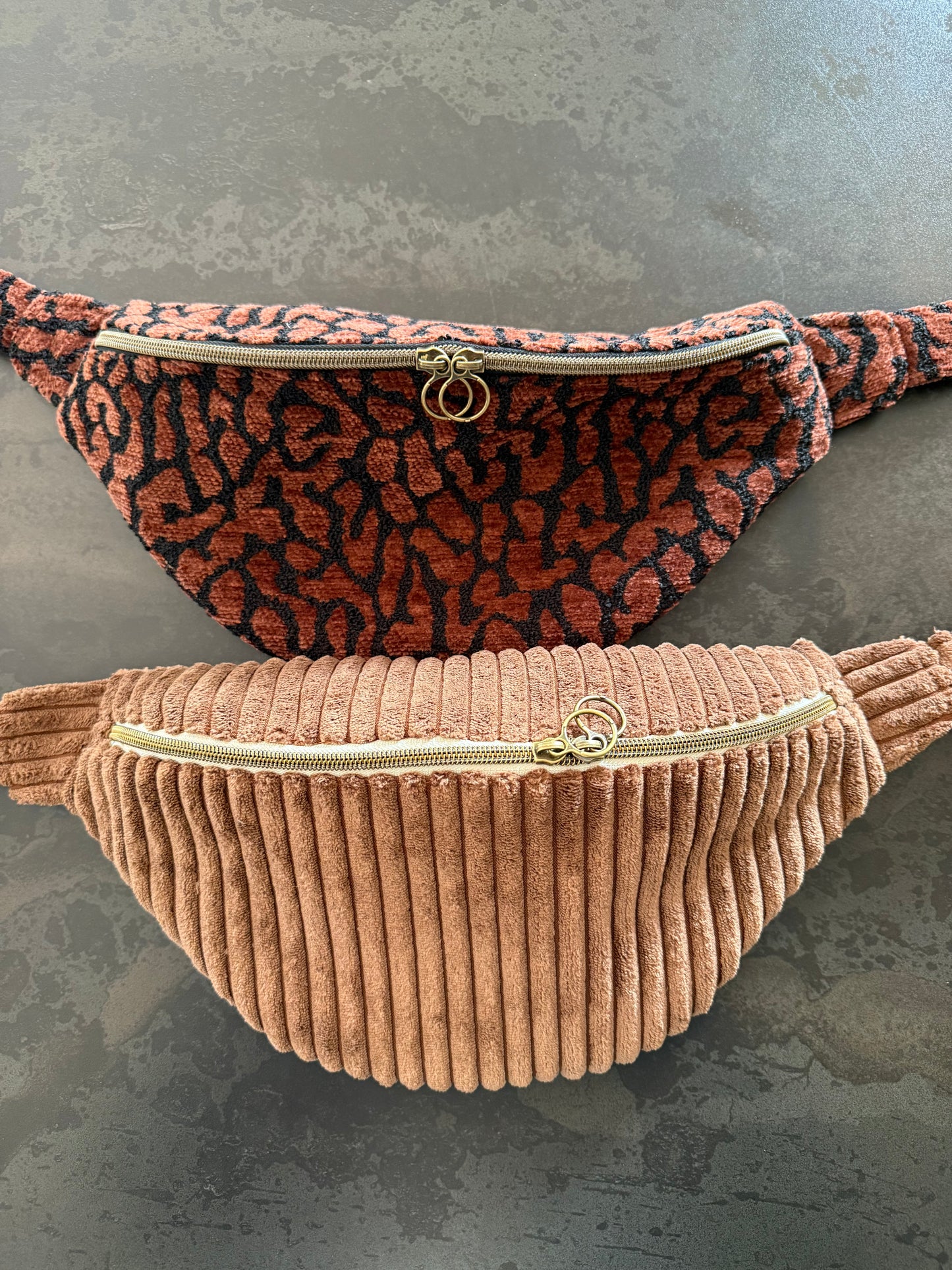 Sac banane velour côtelé marron glacé