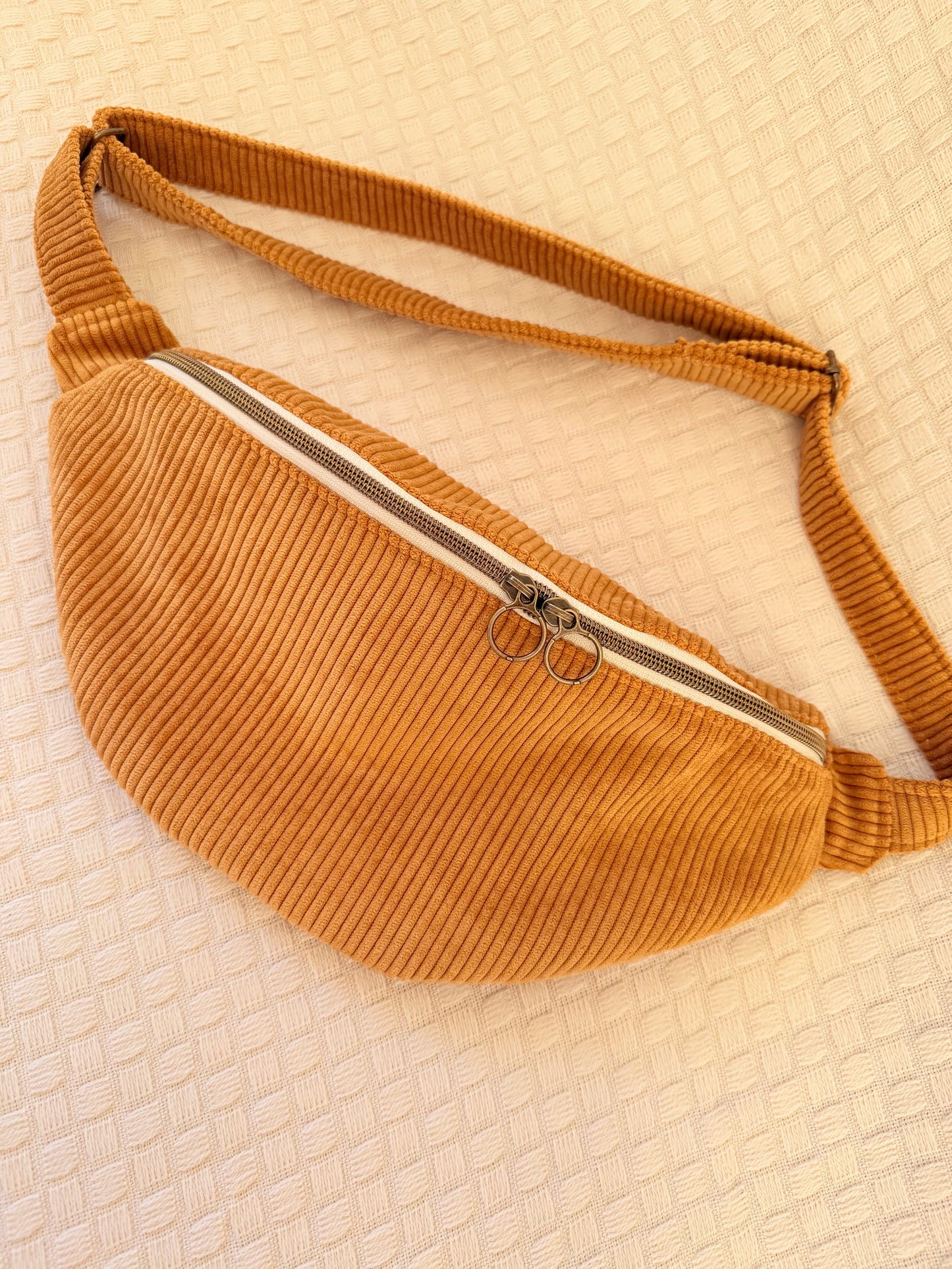 Sac banane velours côtelé ocre jaune