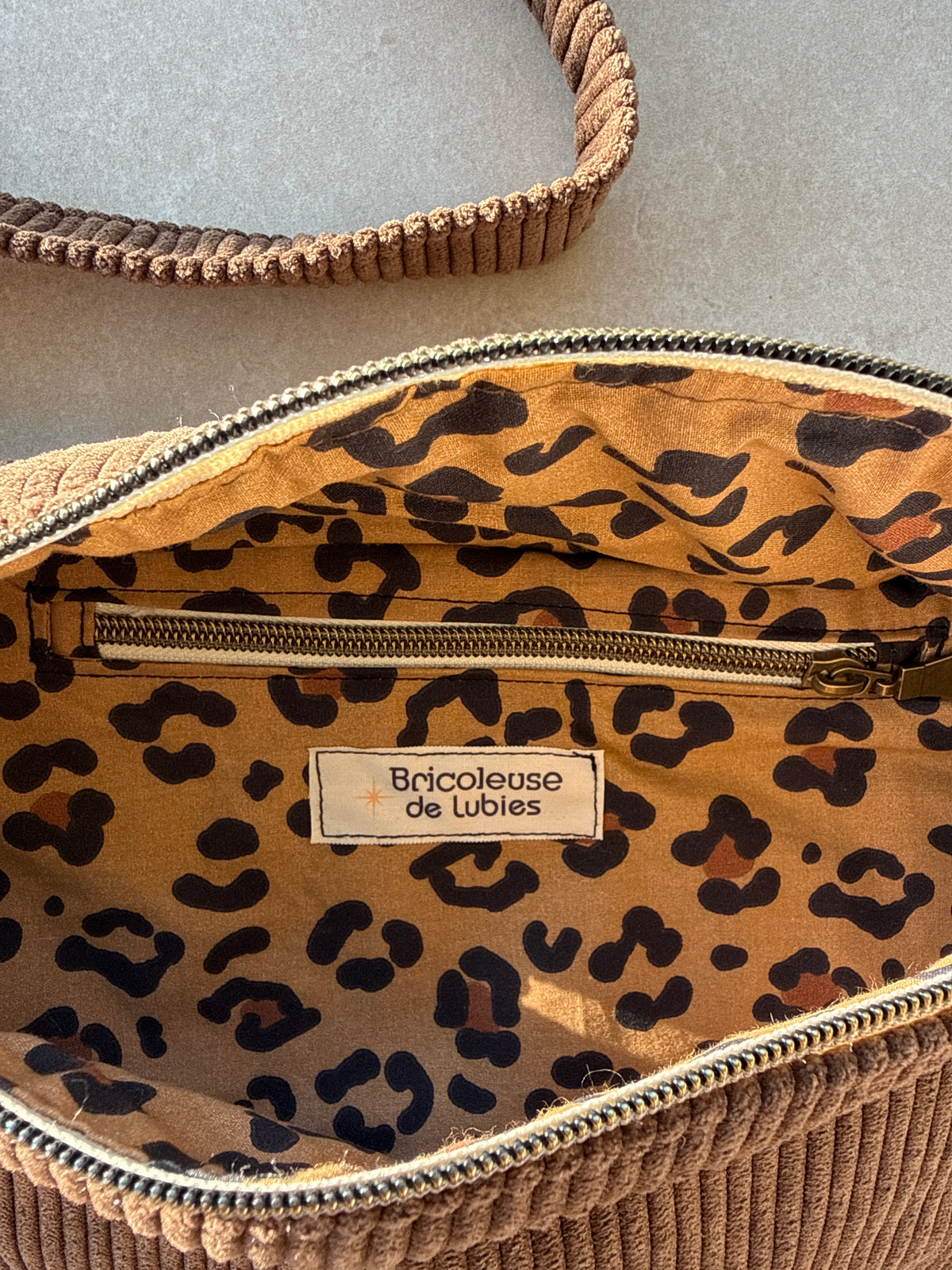 Sac banane velour côtelé marron chocolat