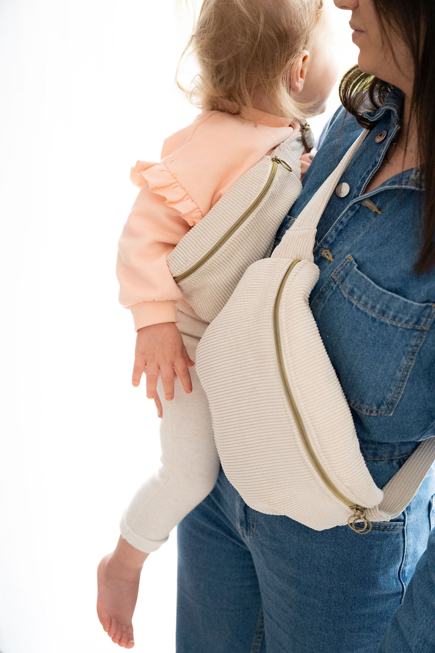 Sac banane enfant velours côtelé crème