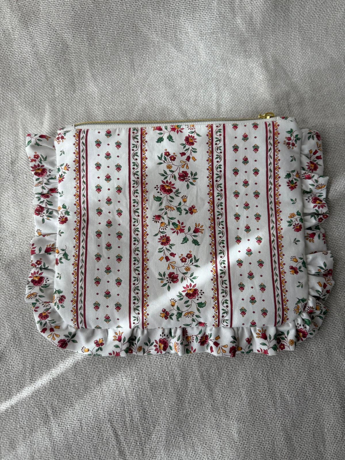 Trousse plate avec volant en coton rouge, jaune/orangé