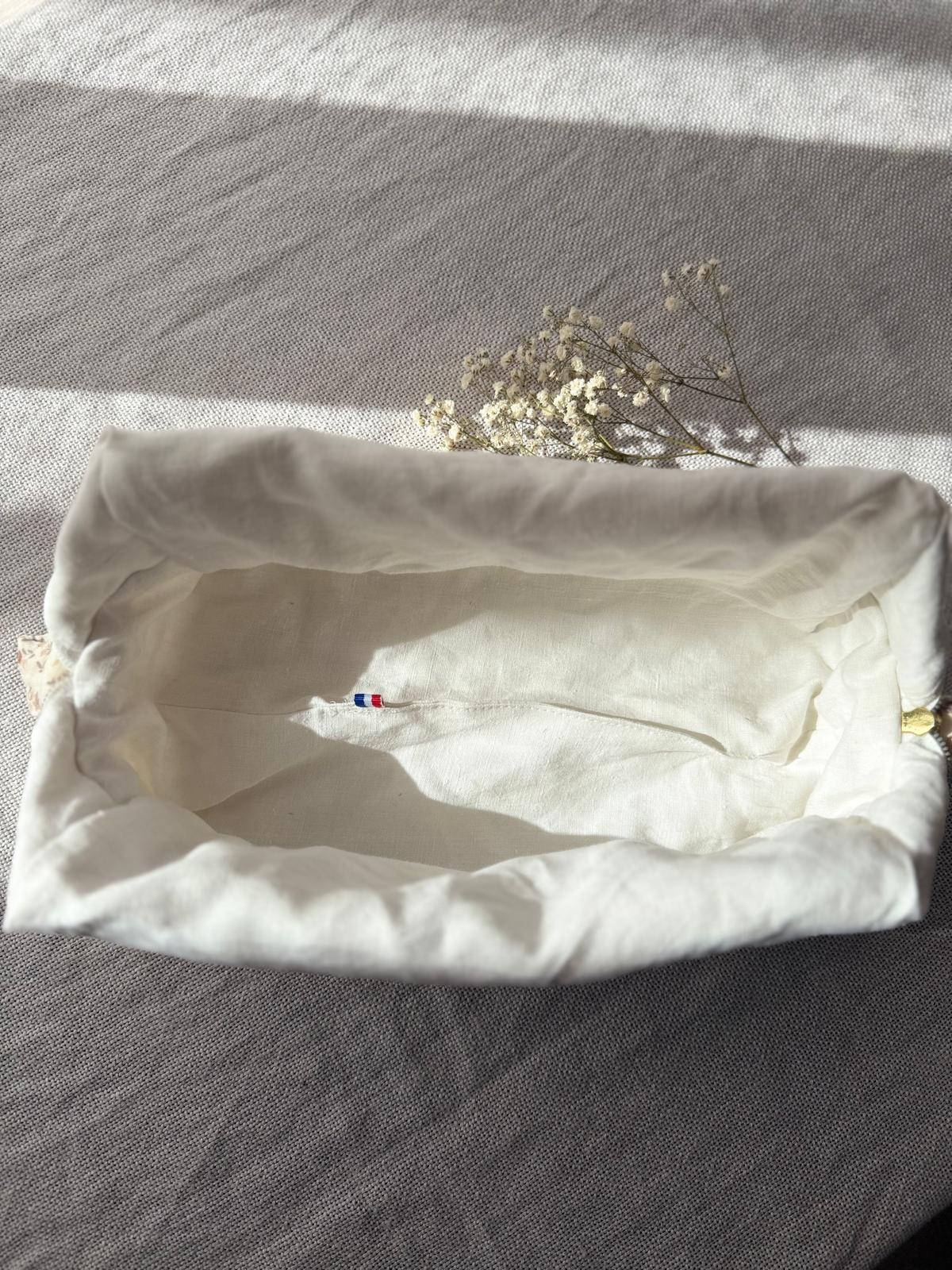 Trousse gaze de coton crème fleuri