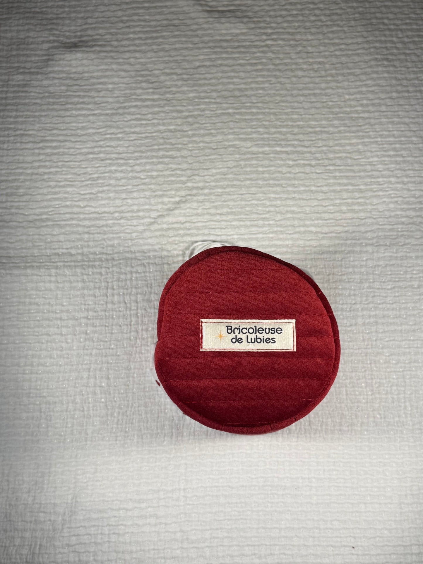 Pochon matelassé velours rouge grenat