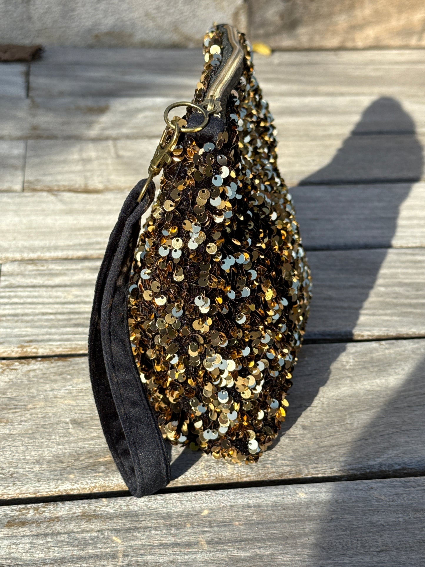 Pochette sequins dorés avec boucle Viel or